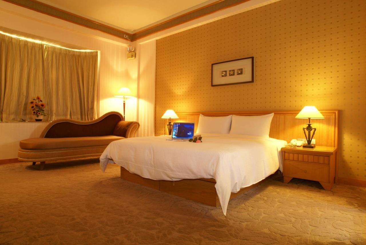 Park Motel Chiayi Eksteriør bilde