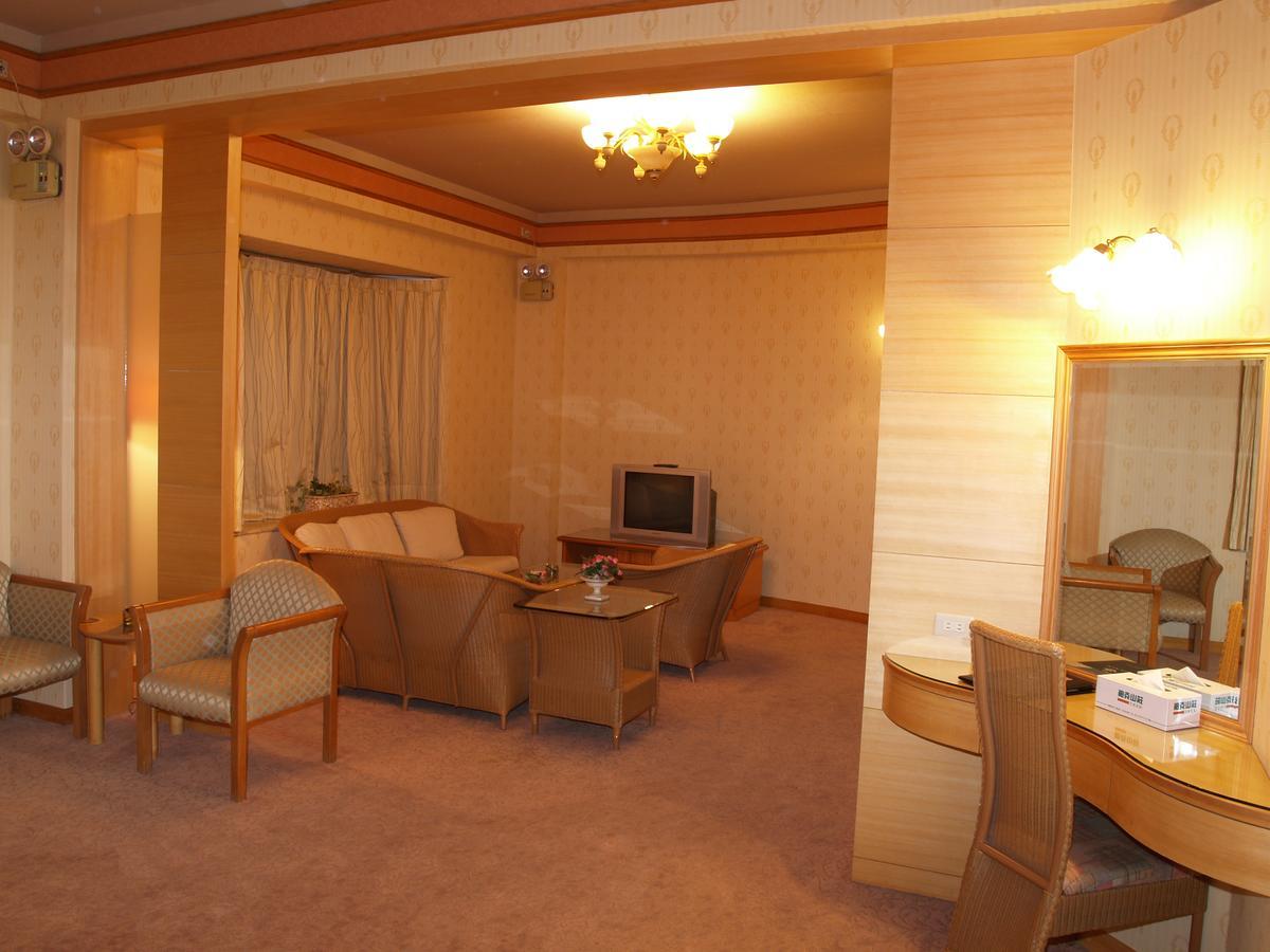 Park Motel Chiayi Eksteriør bilde