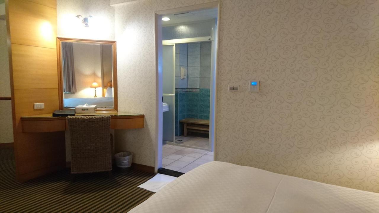 Park Motel Chiayi Eksteriør bilde